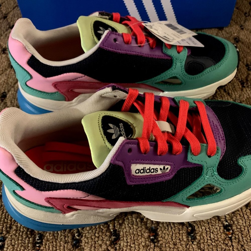 Adidas Womens Falcon Sneaker NWT